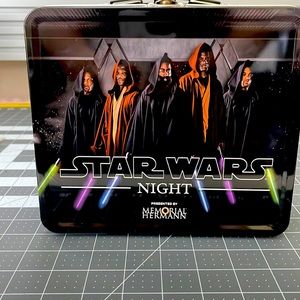 SOLD.   Houston Rockets Lunchbox